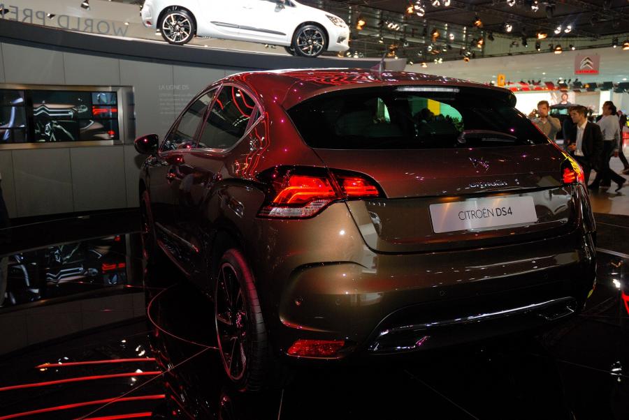  Citroen DS4 2010 года  (фото 98 из 143)